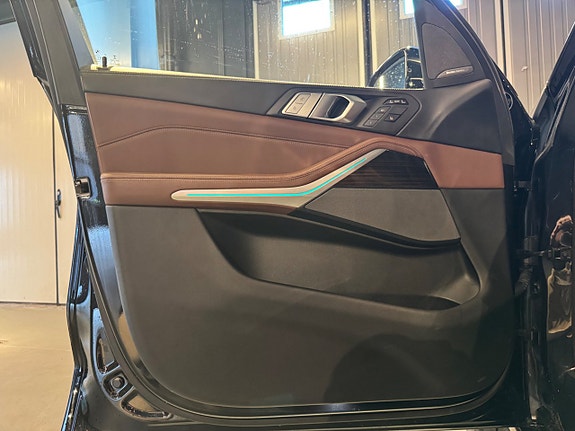 BMW X7 22 of 30