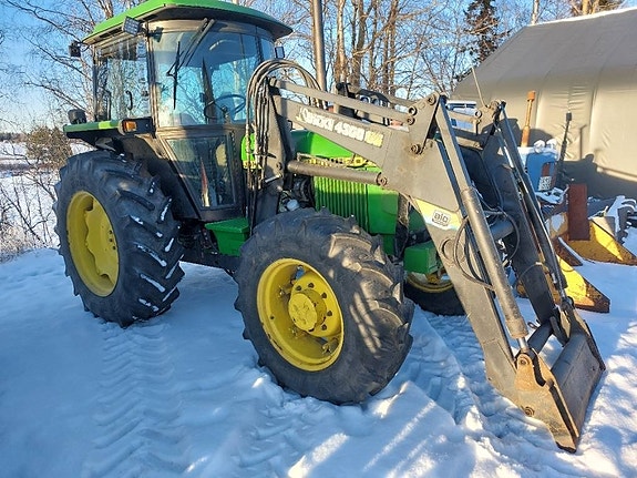 John Deere 2040