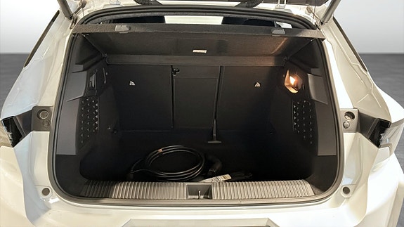Renault Scenic E-Tech 10 of 16
