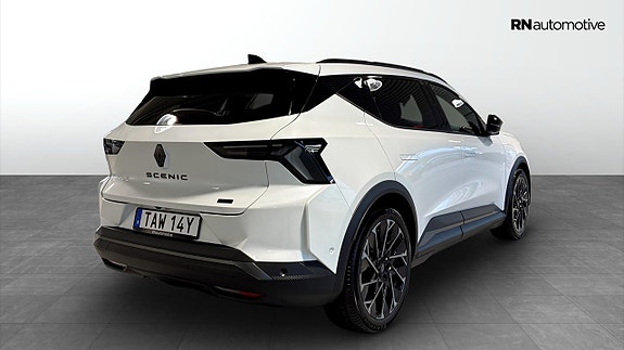 Renault Scenic E-Tech 14 of 16
