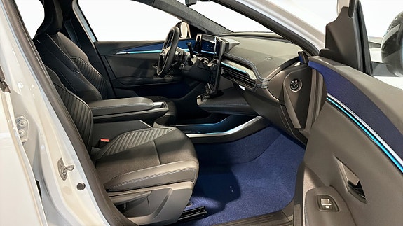 Renault Scenic E-Tech 3 of 16