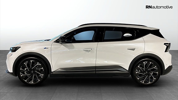 Renault Scenic E-Tech 6 of 16