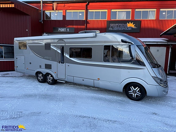 Bürstner I Elegance 810 G 177Hk - Skinnklädsel - Lågmil