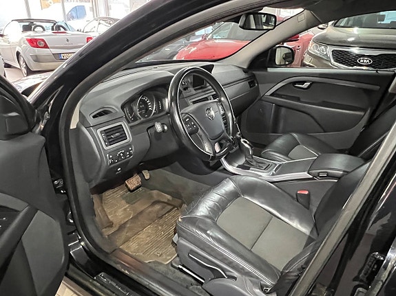 Volvo V70 13 of 13