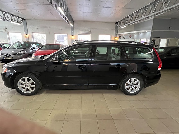 Volvo V70 4 of 13