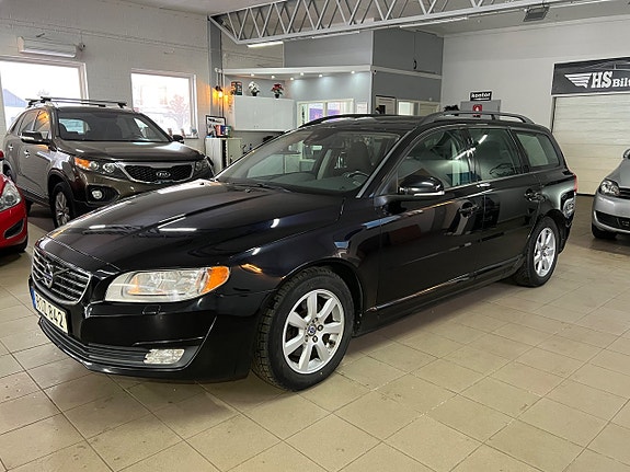 Volvo V70 3 of 13
