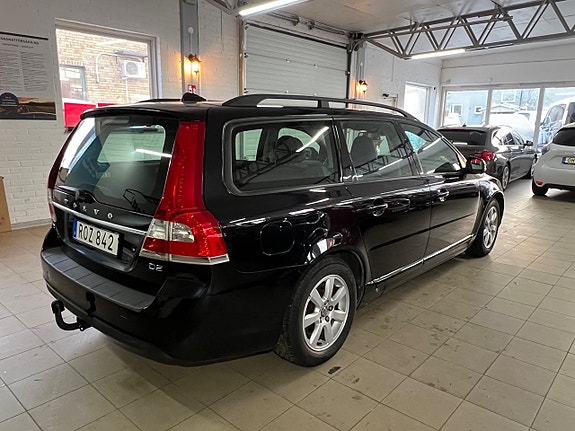 Volvo V70 7 of 13