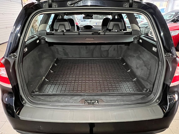 Volvo V70 11 of 13