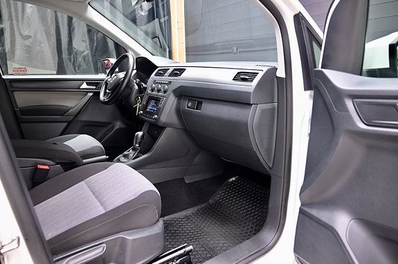 Volkswagen Caddy 10 of 19