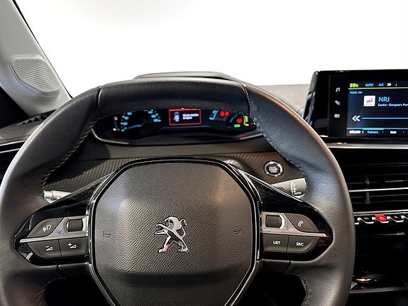 Peugeot e-208 7 of 15