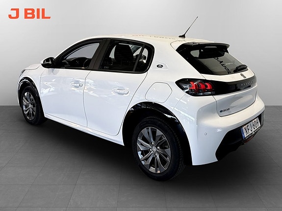 Peugeot e-208 3 of 5