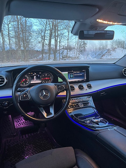 Mercedes-Benz E200 5 of 5
