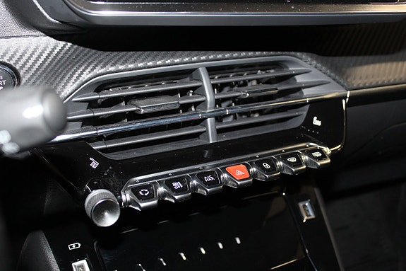 Peugeot 2008 24 of 27