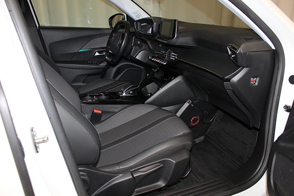 Peugeot 2008 17 of 27