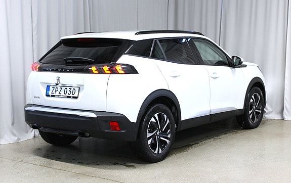 Peugeot 2008 2 of 5