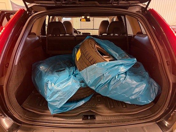 Volvo XC60 25 of 25