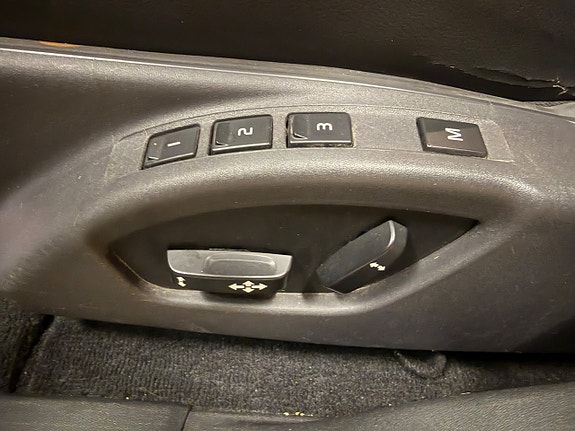 Volvo XC60 8 of 25