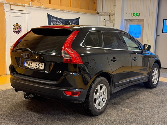 Volvo XC60 5 of 25