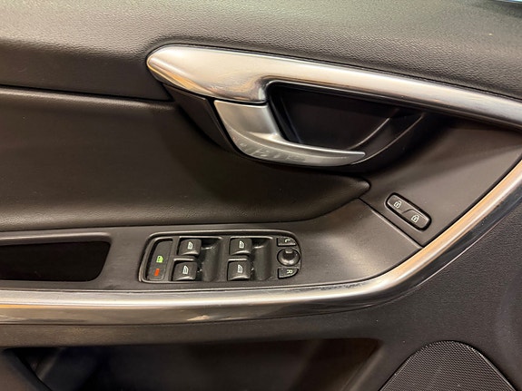 Volvo XC60 19 of 25