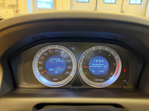 Volvo XC60 15 of 25