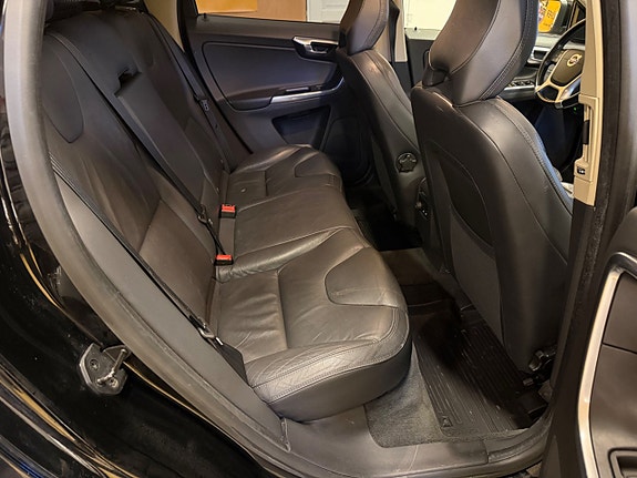 Volvo XC60 24 of 25