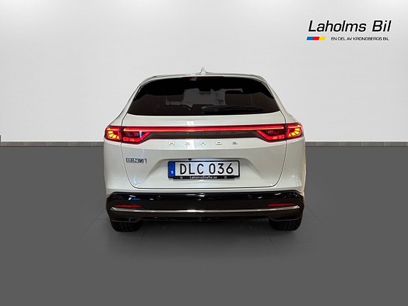 Honda e:Ny1 6 of 14