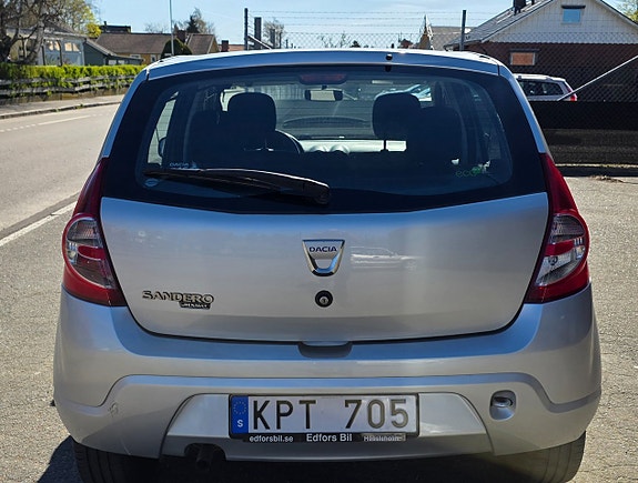 Dacia Sandero 3 of 5