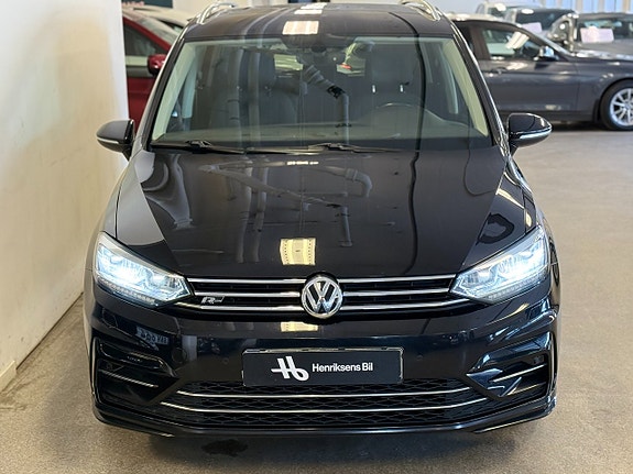 Volkswagen Touran 4 of 5