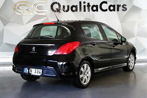 Peugeot 308 4 of 5