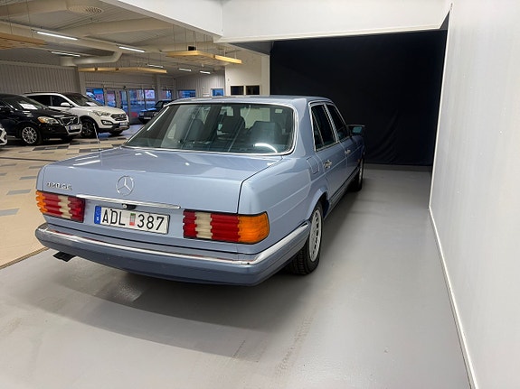 Mercedes-Benz S420 8 of 13