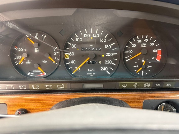 Mercedes-Benz S420 6 of 13