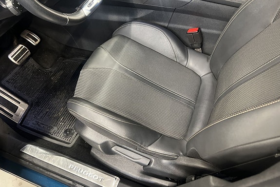 Peugeot 3008 10 of 17