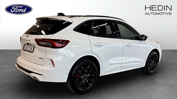Ford Kuga 2 of 5
