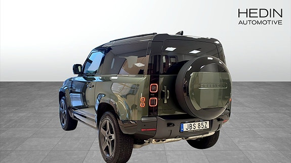 Land Rover Defender 90 2 of 5