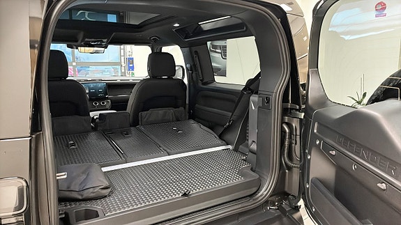 Land Rover Defender 90 11 of 13