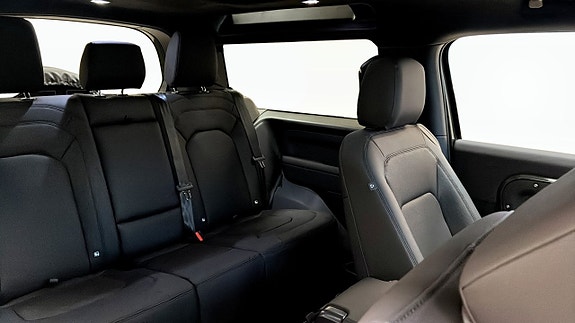 Land Rover Defender 90 5 of 5