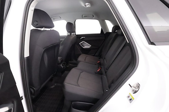 Audi Q3 8 of 17