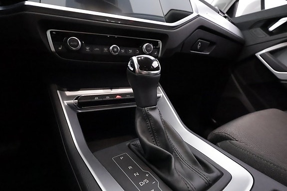 Audi Q3 11 of 17
