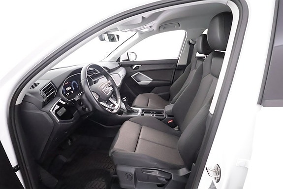 Audi Q3 10 of 17