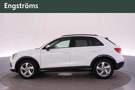 Audi Q3 3 of 5