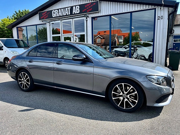Mercedes-Benz E350 d 2 of 15