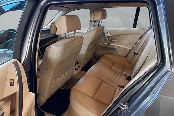BMW 530i 15 of 17