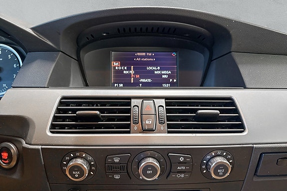 BMW 530i 14 of 17