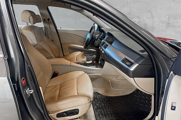 BMW 530i 16 of 17