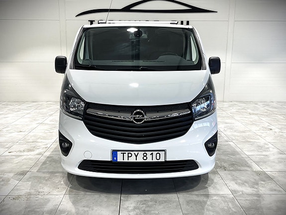 Opel Vivaro 4 of 5