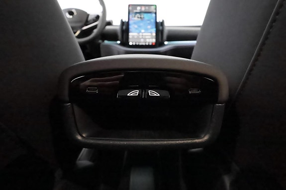 Volvo EX30 17 of 30