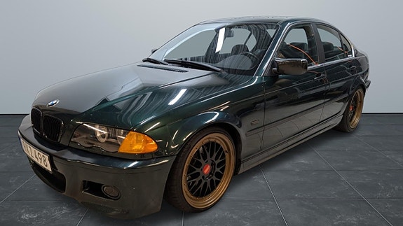 BMW 320 2 of 20