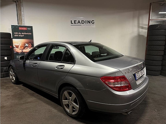 Mercedes-Benz C180 2 of 5