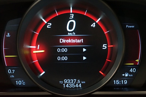 Volvo V40 17 of 21