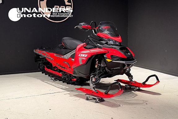 Lynx Xterrain RE 3700 900 ACE Turbo R 64mm kammar Djupsnöframvagn Nygaranti 2027-03